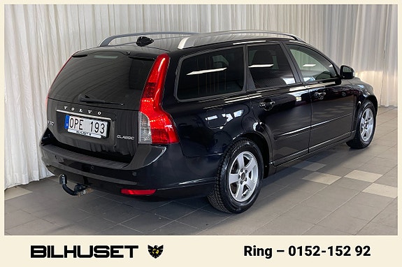 Volvo V50 2 of 5