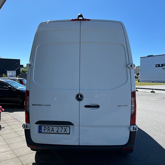 Mercedes-Benz Sprinter 211 5 of 13