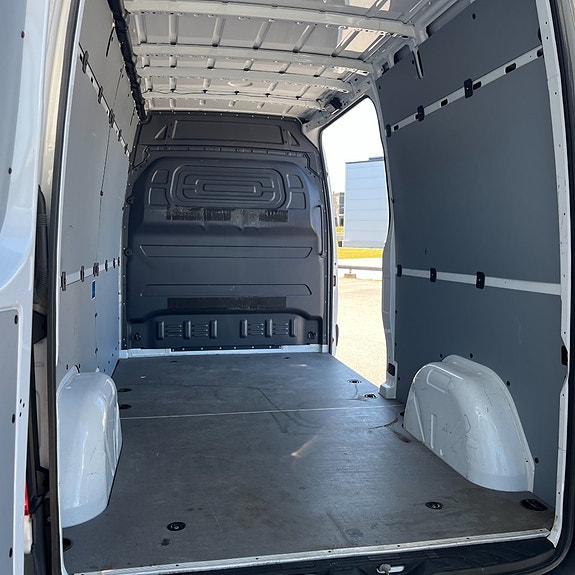 Mercedes-Benz Sprinter 211 13 of 13
