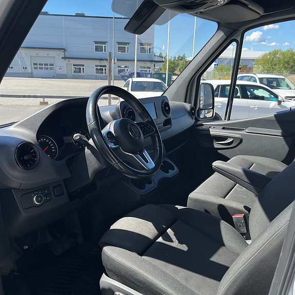 Mercedes-Benz Sprinter 211 11 of 13