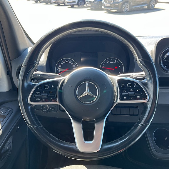 Mercedes-Benz Sprinter 211 8 of 13
