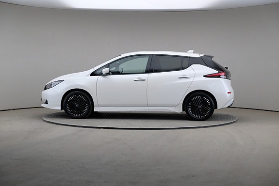 Nissan Leaf 4 of 5