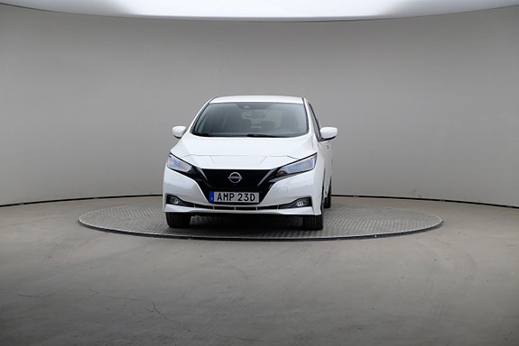 Nissan Leaf 3 of 5