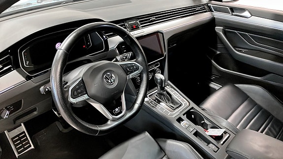 Volkswagen Passat 7 of 13