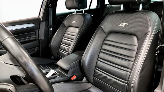 Volkswagen Passat 8 of 13