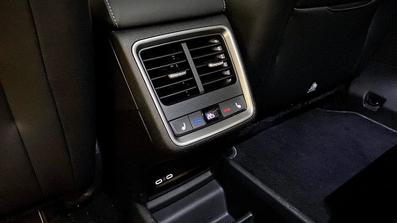 Skoda Enyaq 18 of 26