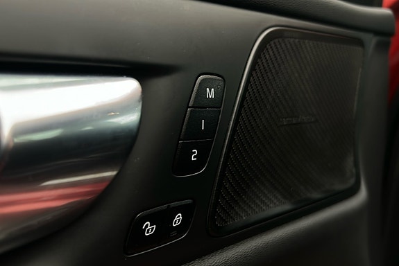 Volvo V60 18 of 27