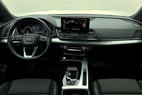 Audi Q5 6 of 26