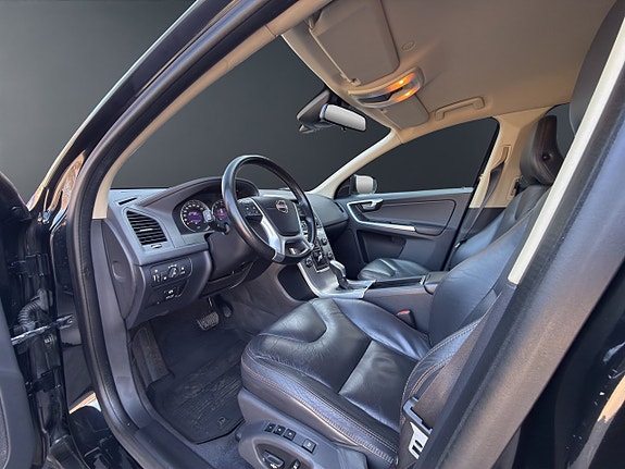 Volvo XC60 7 of 15
