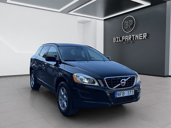 Volvo XC60 3 of 15