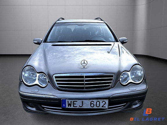 Mercedes-Benz C180 2 of 5