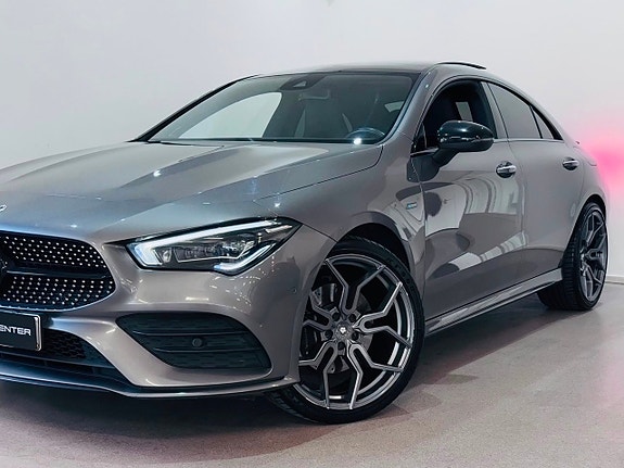 Mercedes-Benz CLA250 e 3 of 5