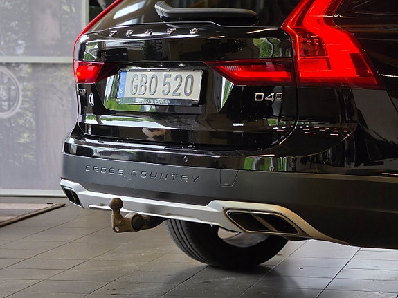 Volvo V90 Cross Country 5 of 5