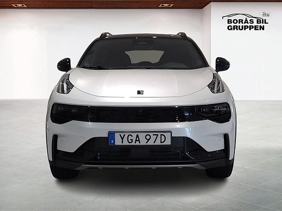 Lynk & Co 01 8 of 18
