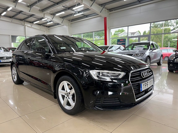 Audi A3 3 of 5