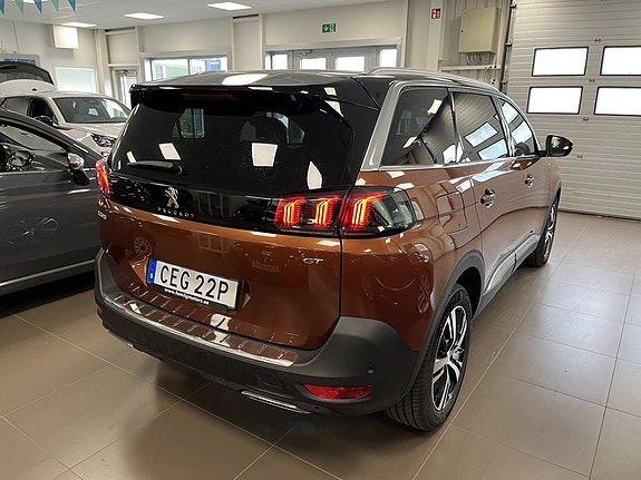 Peugeot 5008 3 of 5
