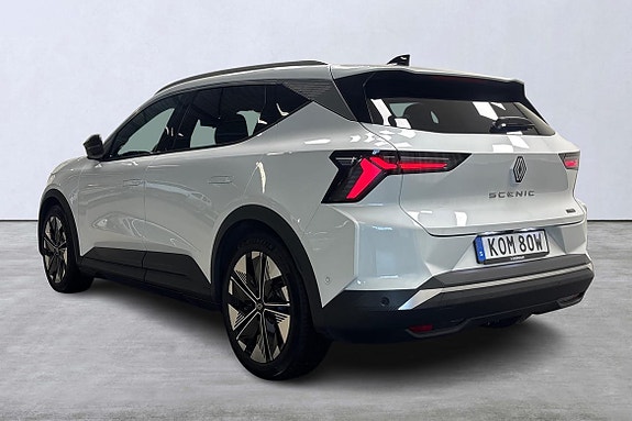 Renault Scenic E-Tech 4 of 5