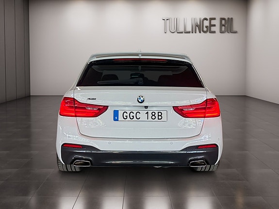 BMW 520d 4 of 5