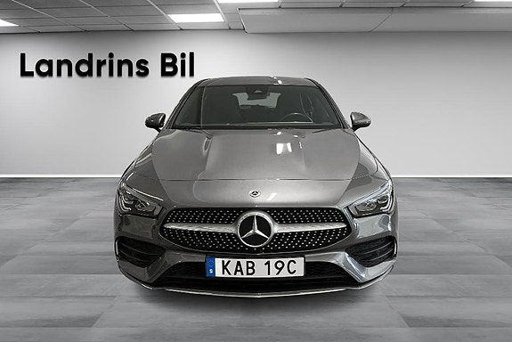 Mercedes-Benz CLA200 2 of 5