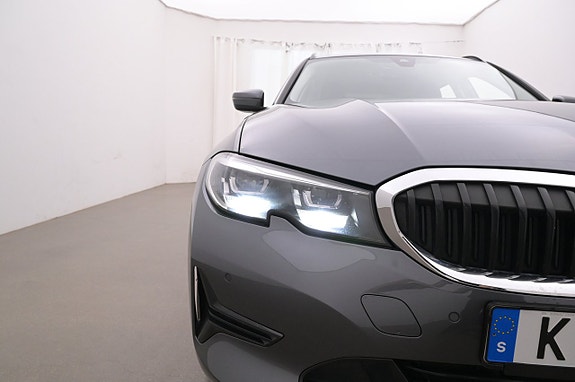 BMW 330e 26 of 27