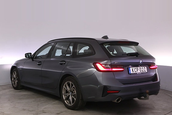 BMW 330e 4 of 27