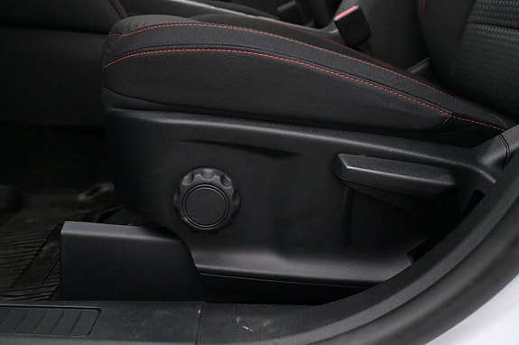 Ford Kuga 10 of 27