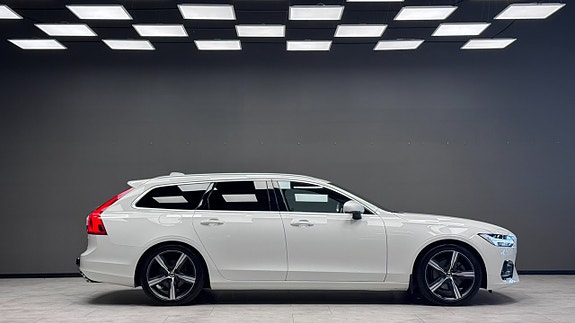 Volvo V90 4 of 19