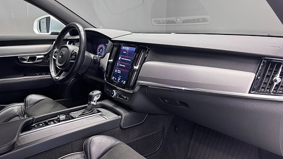 Volvo V90 7 of 19