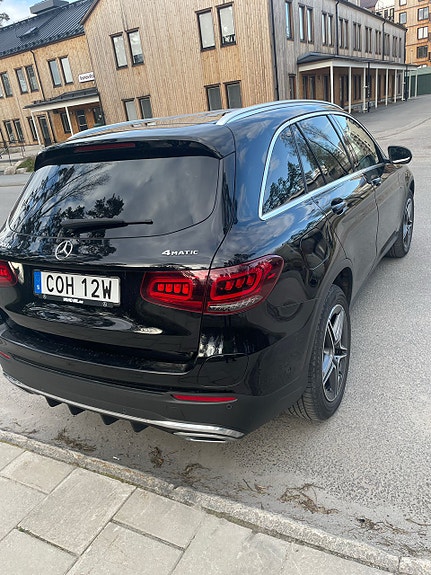 Mercedes-Benz GLC300 e 3 of 5