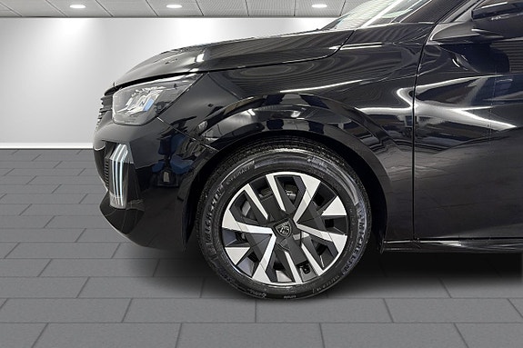 Peugeot 208 9 of 17