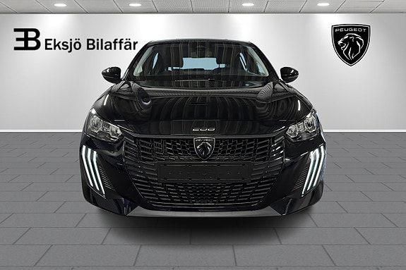 Peugeot 208 2 of 5