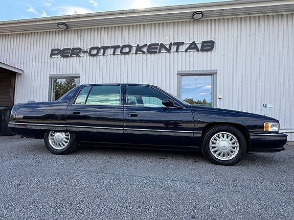 Cadillac Deville 2 of 12