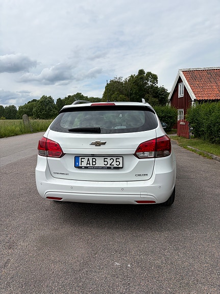 Chevrolet Cruze 5 of 5