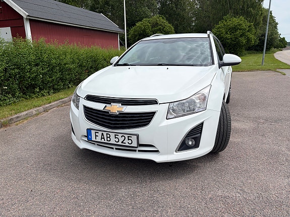Chevrolet Cruze 4 of 5