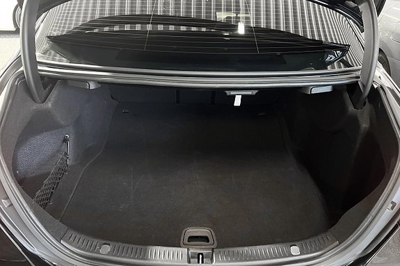 Mercedes-Benz E220 d 7 of 16