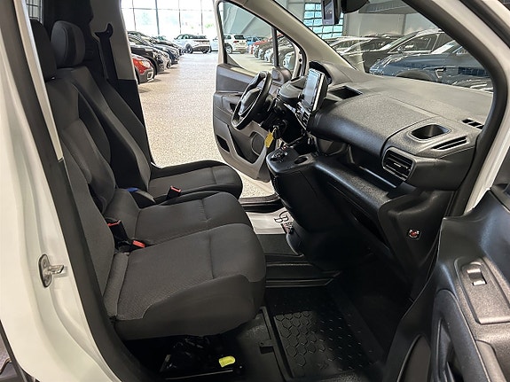 Peugeot Partner 19 of 26