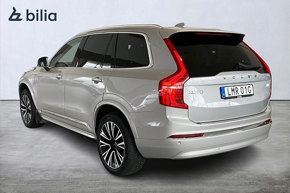 Volvo XC90 2 of 5