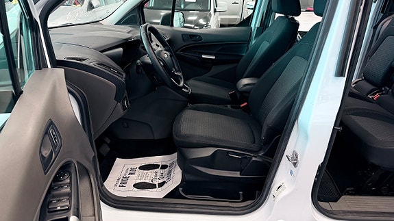 Ford Connect Tourneo 11 of 20