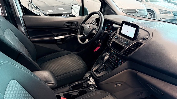 Ford Connect Tourneo 9 of 20