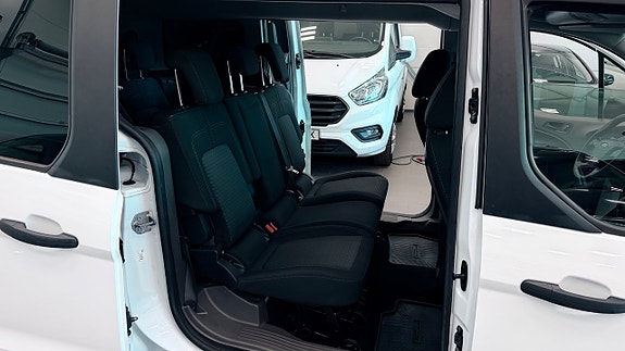 Ford Connect Tourneo 13 of 20