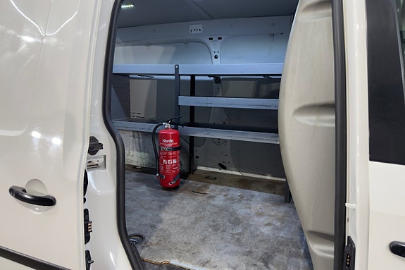 Volkswagen Caddy Maxi 19 of 21