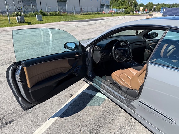 Mercedes-Benz C270 10 of 19