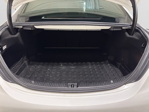 Mercedes-Benz C220 d 10 of 18