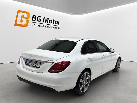 Mercedes-Benz C220 d 4 of 5
