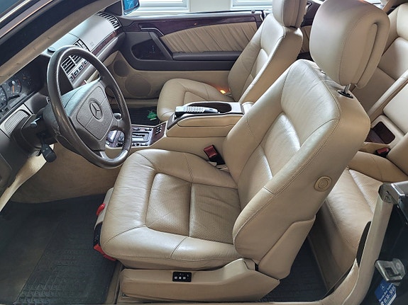 Mercedes-Benz S500 8 of 17