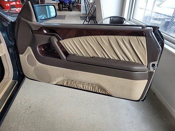 Mercedes-Benz S500 13 of 17