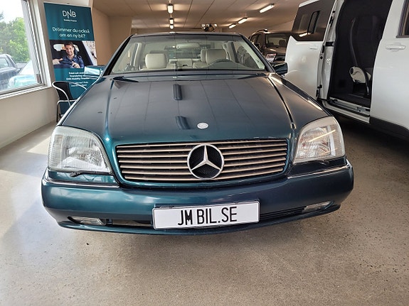 Mercedes-Benz S500 2 of 17