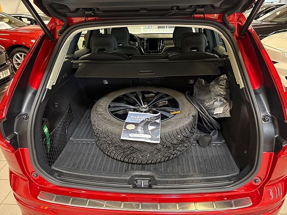 Volvo XC60 11 of 14