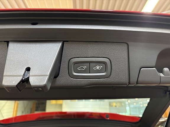 Volvo XC60 8 of 14