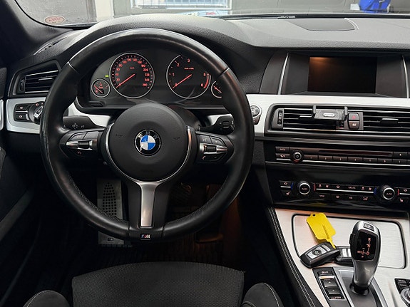 BMW 520d 12 of 17